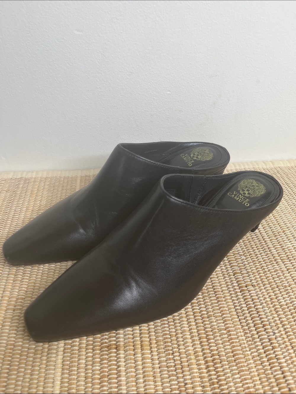 Vince Camuto Black Leather Mule Slides Alexie Size 8